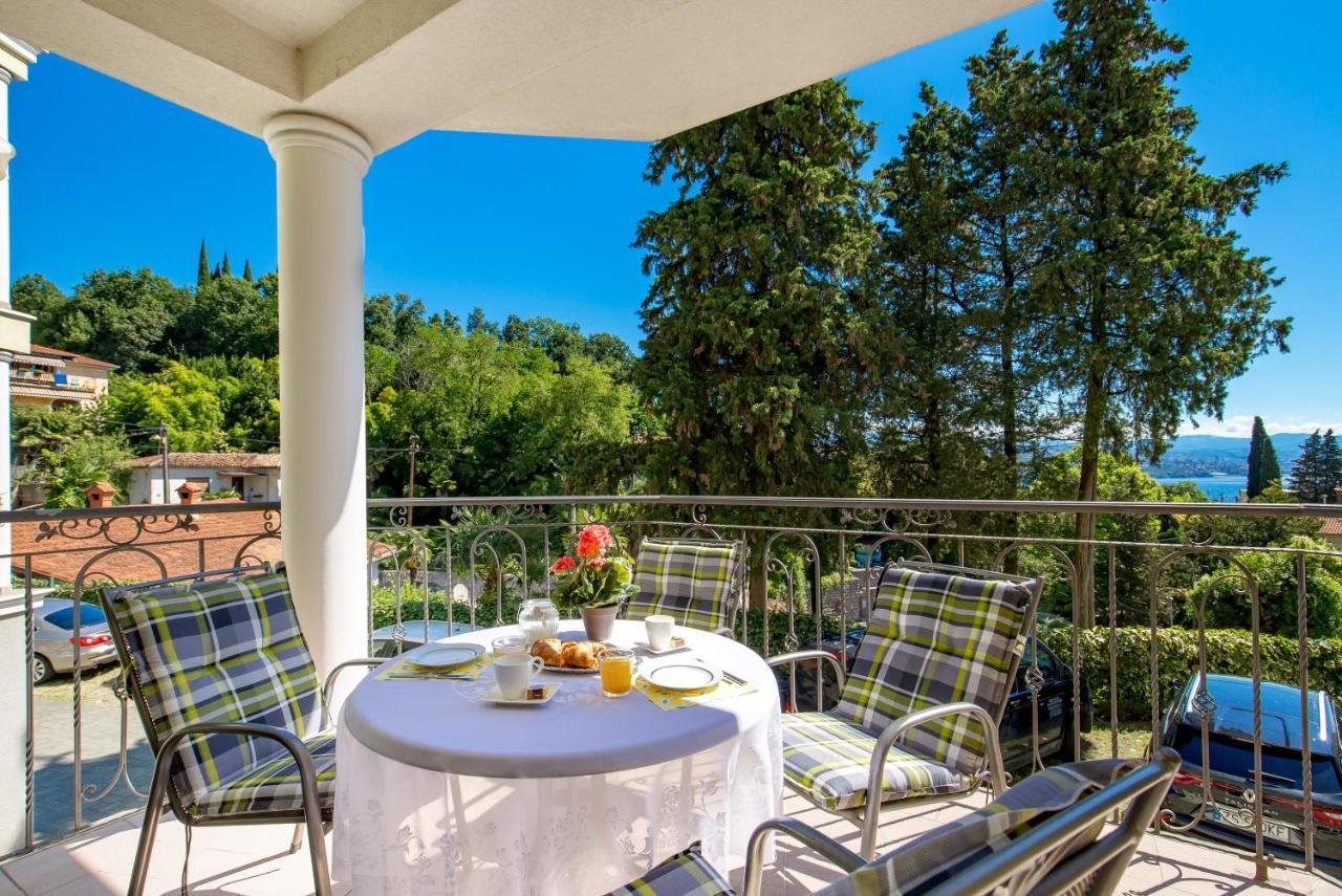 Summer Breeze Apartment With A Pool Opatija Bagian luar foto