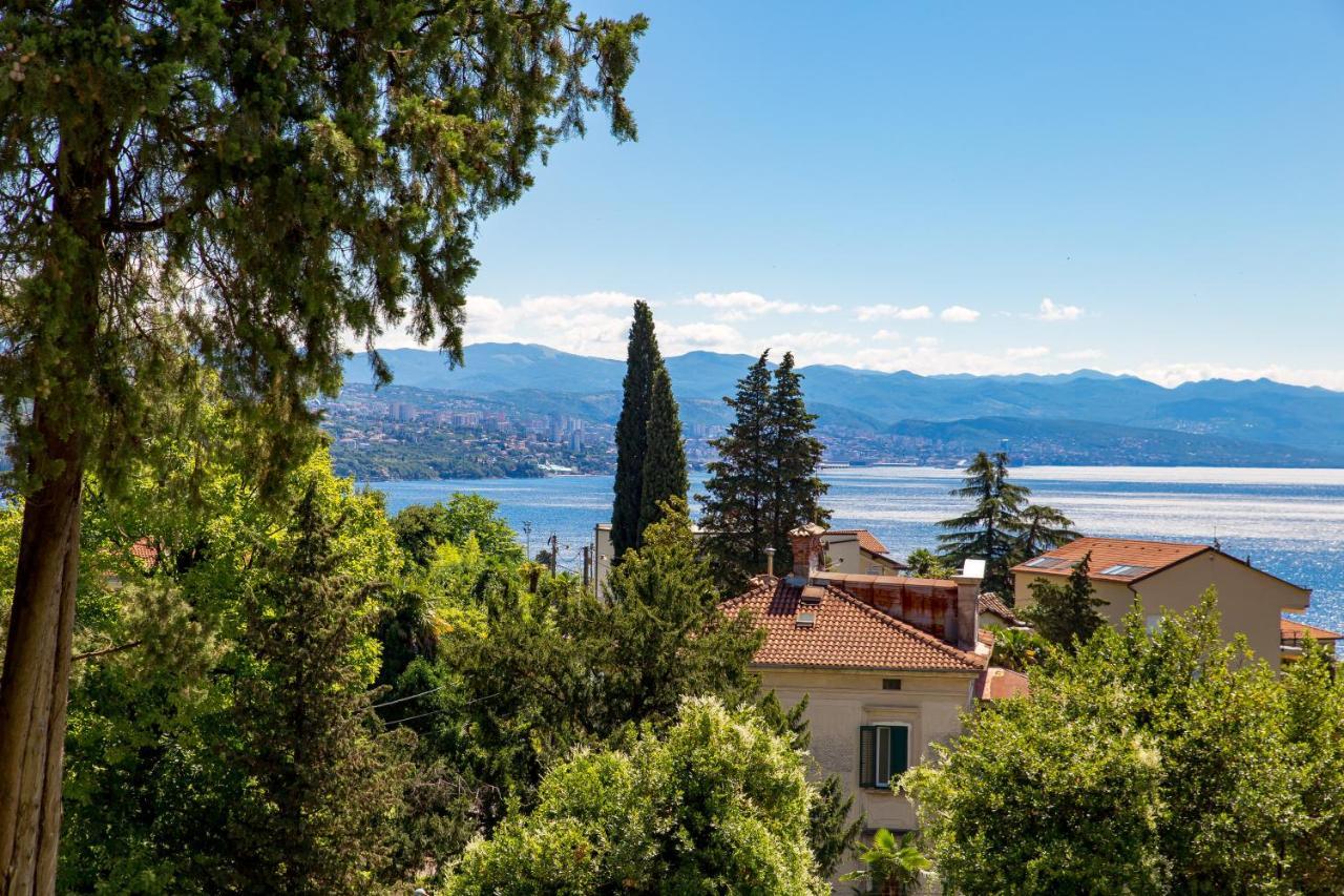 Summer Breeze Apartment With A Pool Opatija Bagian luar foto